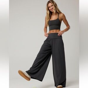 NWT Offline by Aerie S Real Me Foldover Super Wide Leg Stretch Pants Black